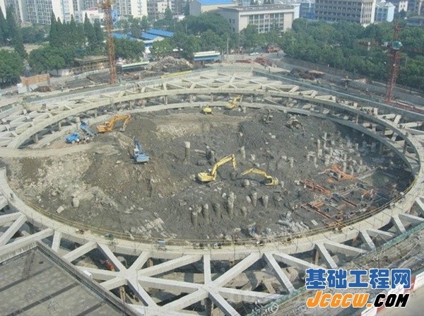 特大建筑深基坑支护工程
