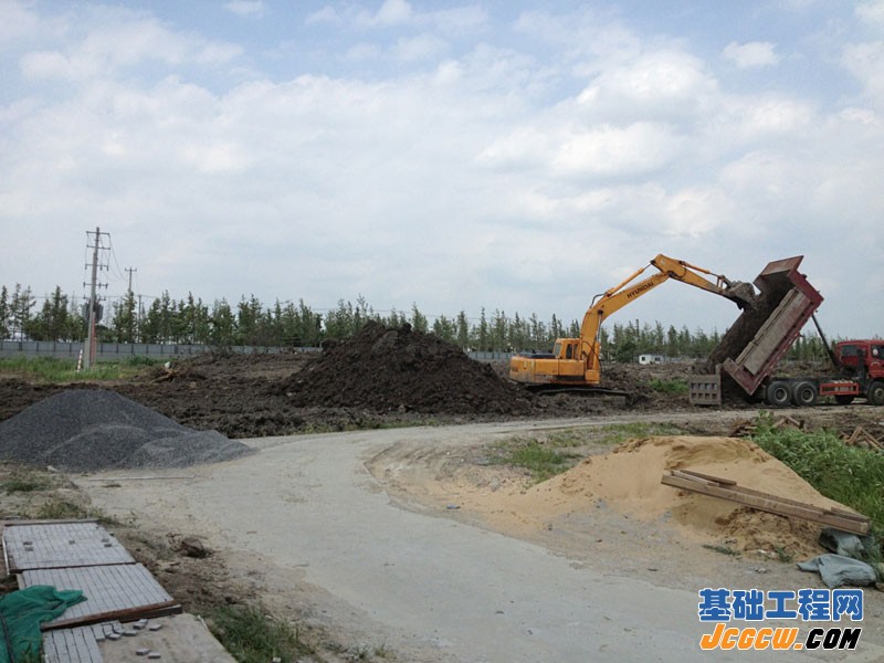 江苏通用基础工程有限公司昆山淀山湖别墅区项目部