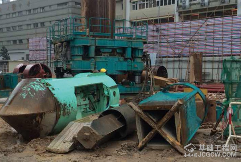徐州盾安重工DTR2005H全套管全回转钻机施工案例
