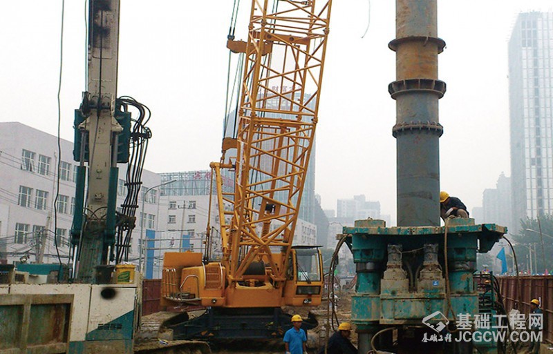 徐州盾安重工DTR2005H全套管全回转钻机施工案例